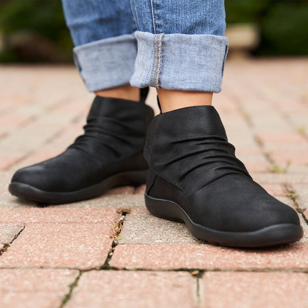 No. 91 Casual Boot in Black
